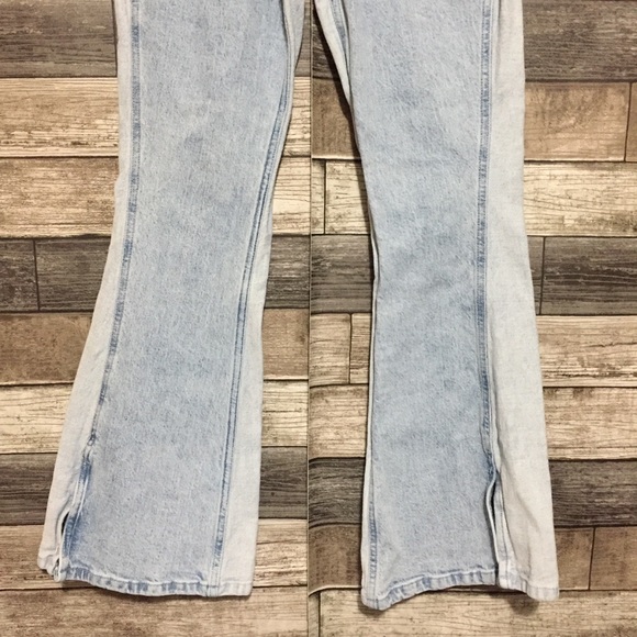 Social Tourist Ultra High Rise Flare Jeans Women’s 25R Blue 2 Tone Split Hem - Picture 6 of 11